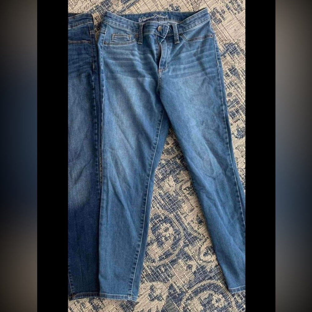 Size 6 Universal Thread Skinny Jeans